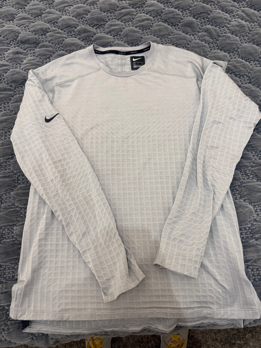 Nike Men’s Long-Sleeve Crew Shirt - Light Gray - Large